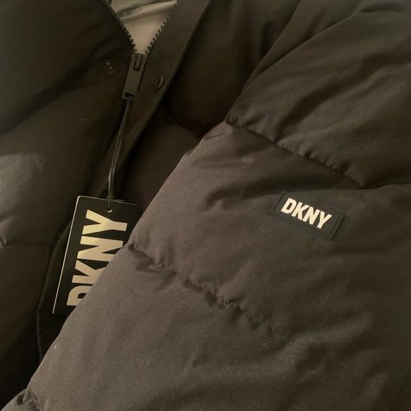 DKNY BLACK MALE PARKER COAT. - Picture 7 of 9